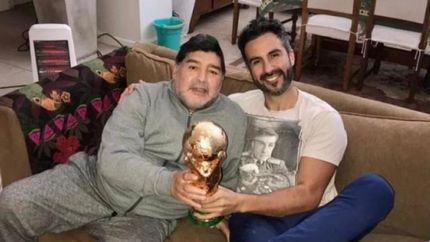 La firma de Maradona fue falsificada e investigan a Luque.
