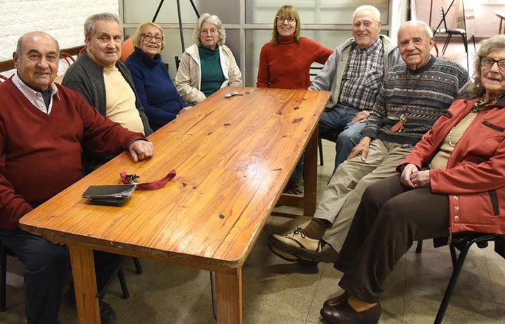 La mateada sigue creciendo y ya es un éxito para los socios y vecinos.