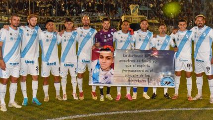 Walter Perazzo busca cuatro refuerzos para su Temperley. Walter Perazzo busca cuatro refuerzos para su Temperley.