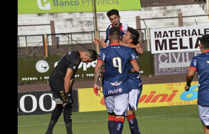 Con un golazo de Fornari, Los Andes cortó su malaria. (Foto: Mariana González- Prensa Los Andes)