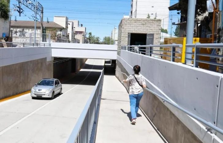 El bajo nivel de Rincón-Vieytes une las zonas Este y Oeste de Banfield.