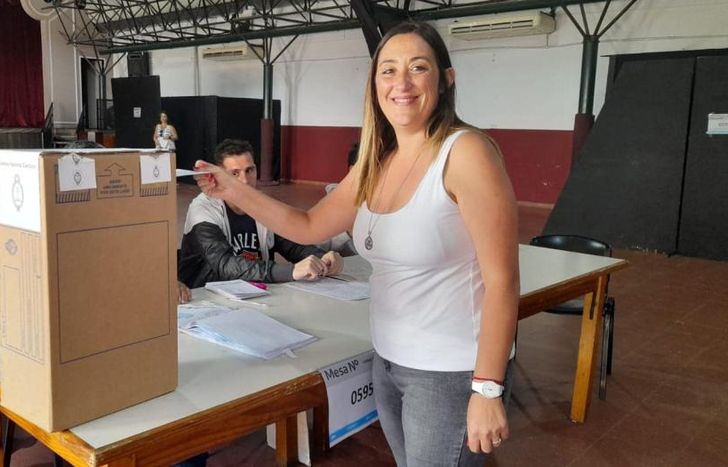 La intendenta interina de Lomas votó en Banfield.