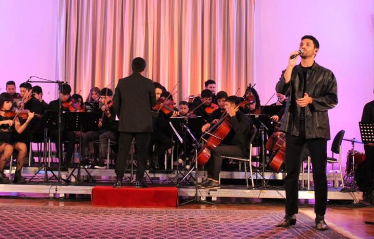 Parte de la orquesta local en el evento que se realizó en CABA.