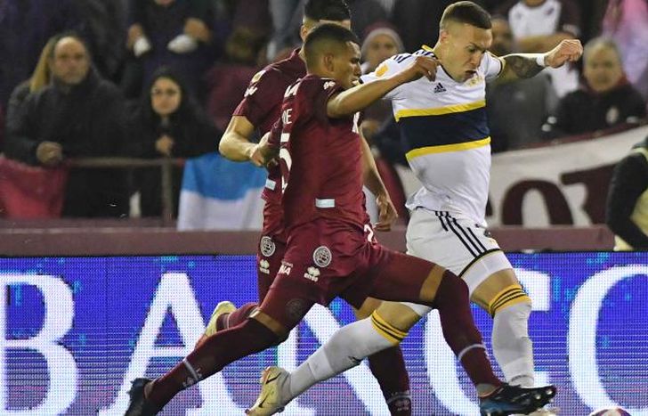 Aguirre se esfuerza frente a Briasco.
