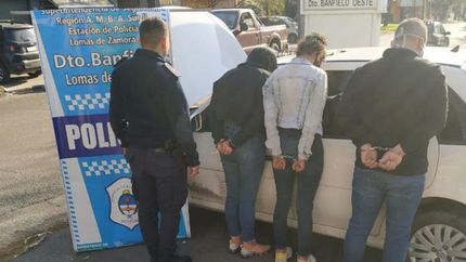 Cayó un hombre de 37 años y dos mujeres de 32 y 34.
