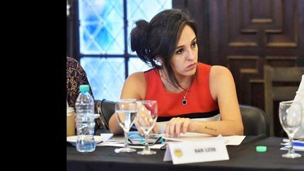 la ministra de educacion de san luis se grabo borracha y drogada en europa