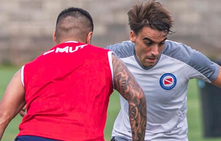 Talleres se probó frente a Argentinos.