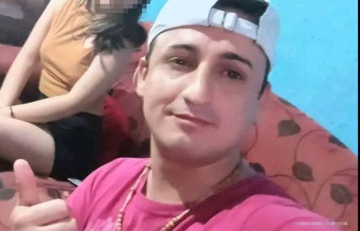 La víctima fue asesinada a tiros en frente de su casa.