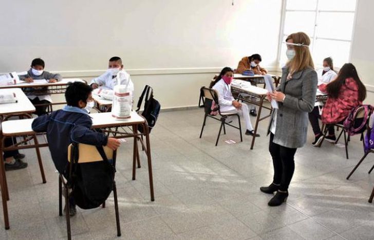 No habrá recreos y las clases serán de 90 minutos.