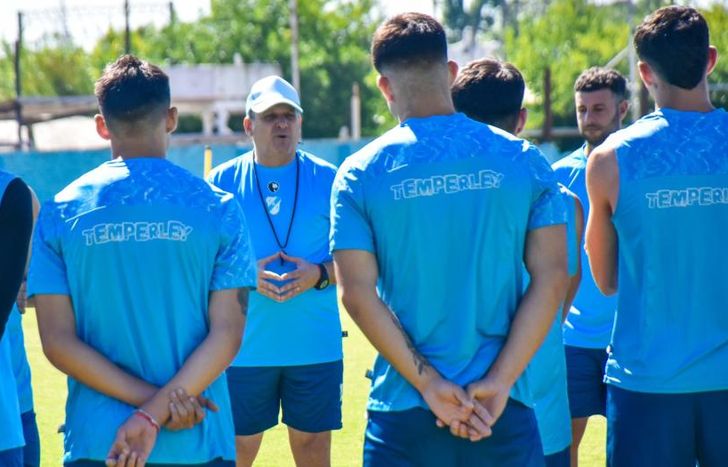 El plantel de Temperley viajará a Balcarce para la pretemporada.