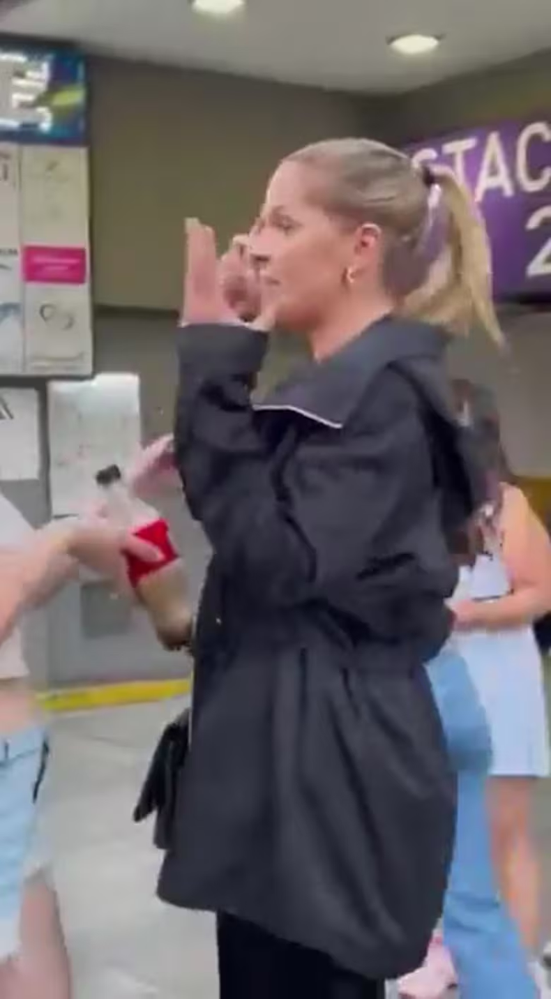 Carina Zampini, con mala onda. 