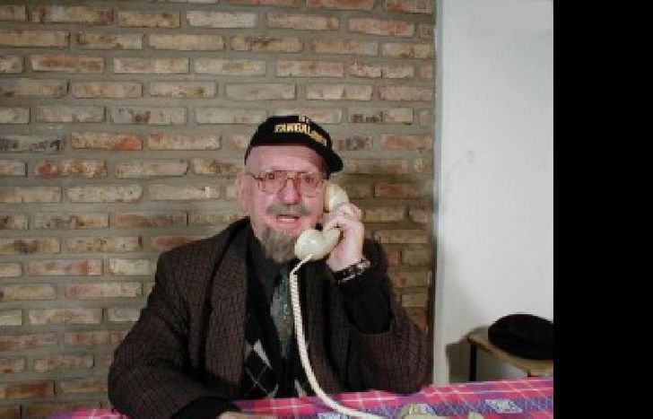 52bc7efd327d9_300x224