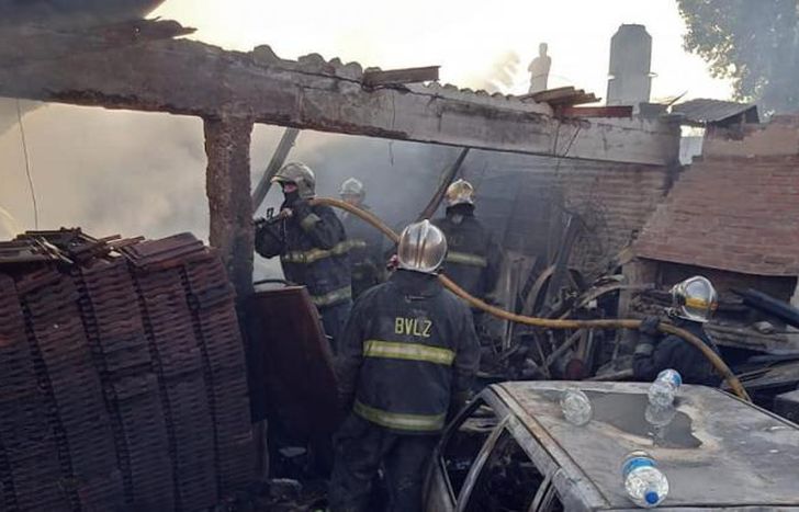 Tardaron cuatro horas en apagar el incendio.