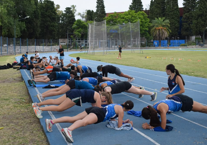 Durante el año pasado, se dispusieron 14 estaciones deportivas distribuidas en distintos barrios y más de 7 mil vecinos de todas las edades participaron.
