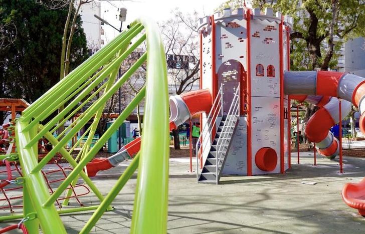 Falta muy poco para que esté lista la Plaza del Campeón, en Banfield.