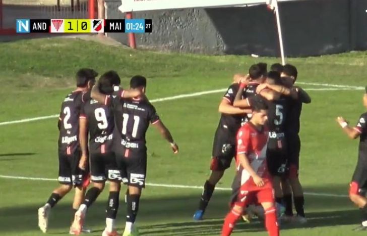 Los Andes le gana 2-0 a Deportivo Maipú.