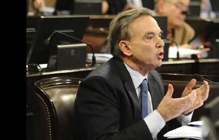 Hubo muy mala gestión económica.