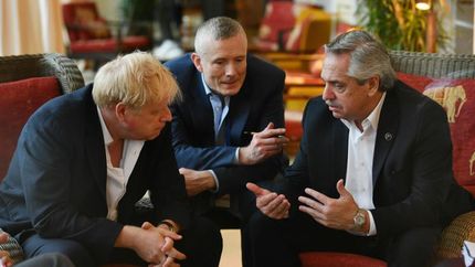 Alberto Fernández y Boris Johnson en Múnich.