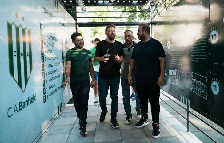 El Paseo del Campeón repasa los momentos destacados del torneo que ganó el Club Banfield.