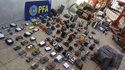 Las cámaras de colección recuperadas por la Policía. Las cámaras de colección recuperadas por la Policía.
