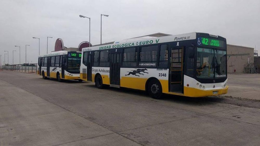 El Grupo Autobuses informó que los pasajeros deberán presentar el DNI junto con la credencial para acceder al viaje gratuito.