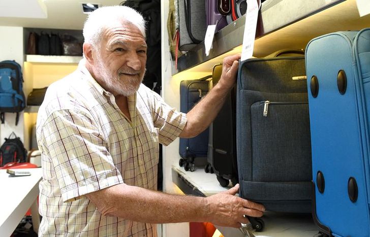 Carlos heredó el rubro de sus padres.