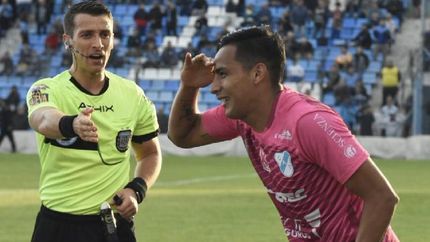 “me quedó la espina de no haber podido enfrentar a Los Andes en el último torneo”. “me quedó la espina de no haber podido enfrentar a Los Andes en el último torneo”.