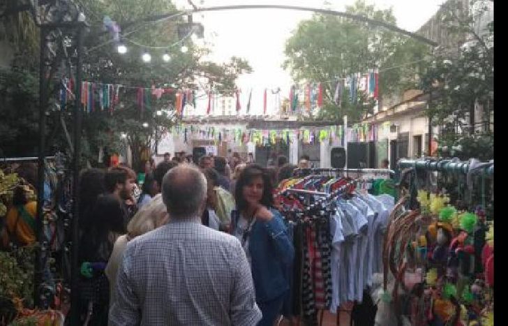 será de 17.30 a 23 en Avenida Almirante Brown 2163, Lomas.