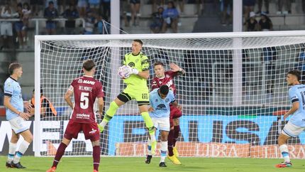 Losada se queda con el intento de Lanús.
