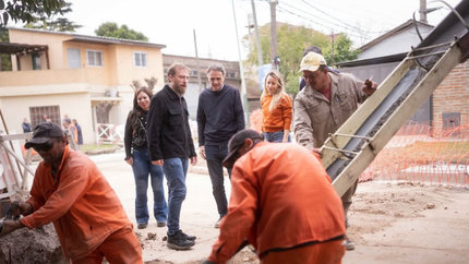 llavallol: avanza la obra de saneamiento hidrico en la calle melber