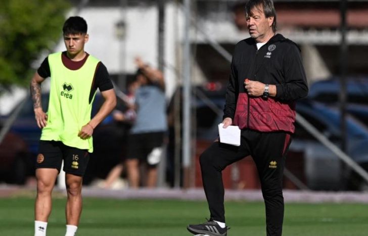 Zielinski piensa en la nueva Liga Profesional.