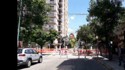 por arreglos en italia y loria, hay desvios en el microcentro de lomas