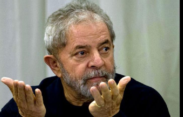 De la misma forma que fui juzgado políticamente voy a ser liberado políticamente por la resistencia del pueblo”, afirmó.