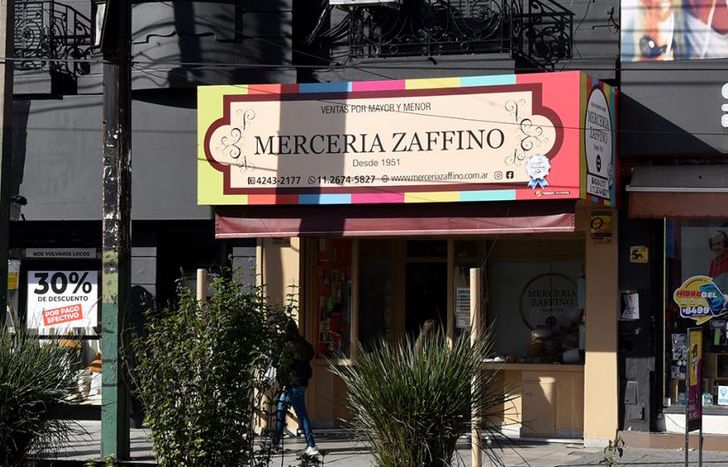 El local se encuentra ubicado en Yrigoyen 8910 desde 1968.