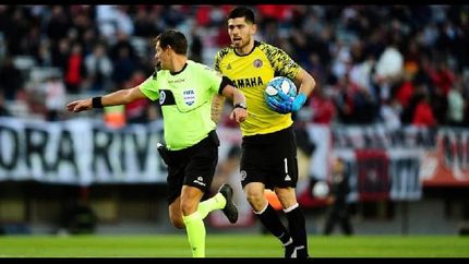 lanus quiere retener a rossi