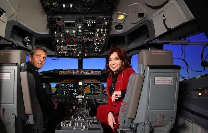 Sergio Massa y Cristina Kirchner compartieron acto por Aerolíneas Argentinas y dispararon contra el FMI.