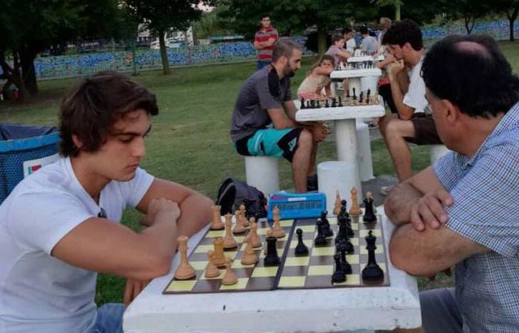 El ajedrez de Temperley se hace su lugar en el Finky.