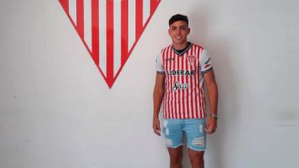 Ferré es delantero y tiene 21 años. Ferré es delantero y tiene 21 años.