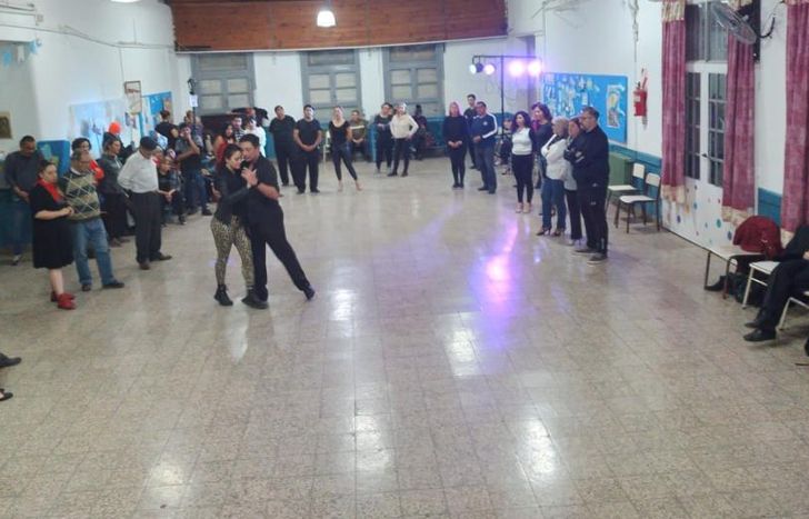 En la escuela ubicada en Hipolito Yrigoyen 10335, Temperley.