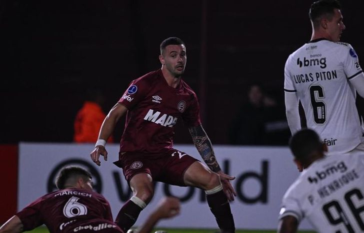 con gol de Carrera, Lanús selló la clasificación.