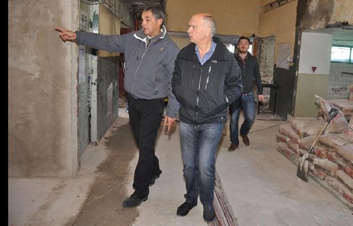 LANUS GRANDE recorrida-obras-sala-natiello-01