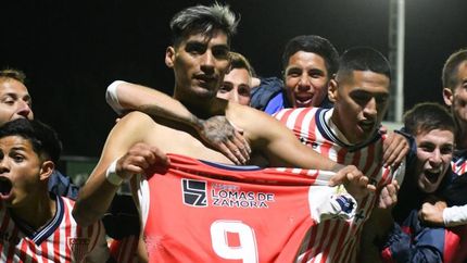 El 9 de Los Andes se carga los goles del equipo al hombro. El 9 de Los Andes se carga los goles del equipo al hombro.