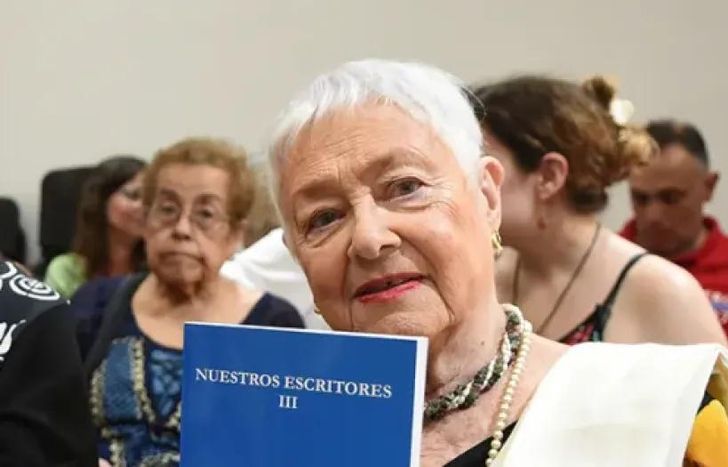 A sus 85 años, Danesino lanzó un nuevo libro, siendo el primero dedicado a cuentos y relatos.