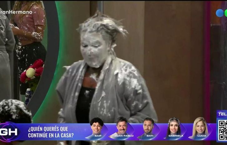 Sandra fue el blanco en la guerra.