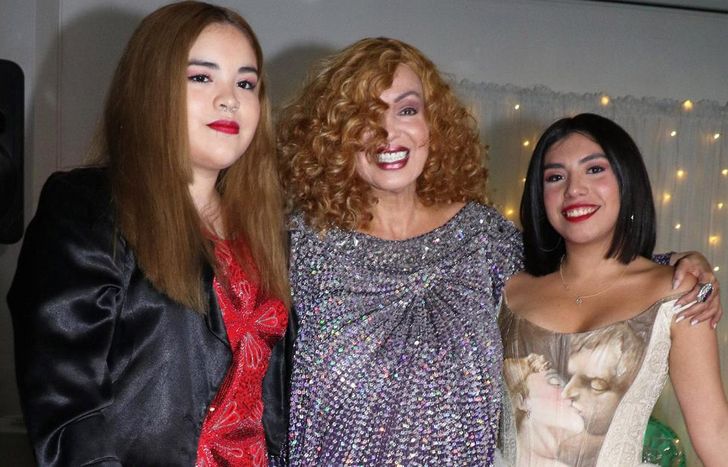 Beatriz Salomón con sus hijos.