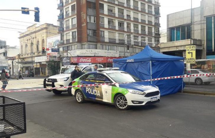 La Policía está trabajando en el lugar desde esta mañana.