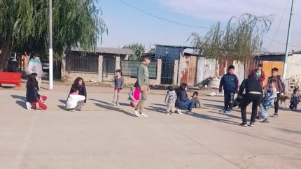 Quieren brindar color a la plaza del barrio.