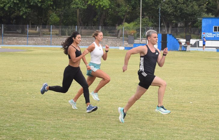 Se terminaron las vacaciones para el equipo de Atletismo Lomas.