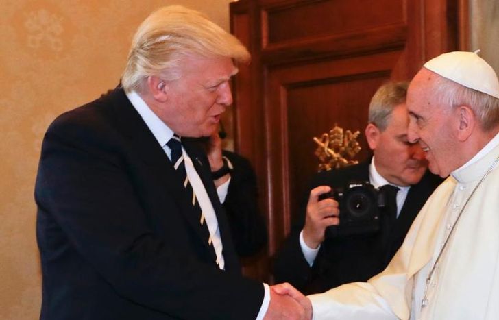 El papa Francisco cuestionó una de las promesas de campaña de Donald Trump.