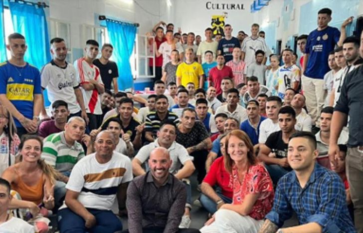 Todo el equipo en la inauguración del nuevo espacio.